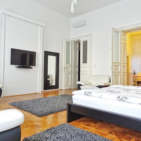 Erzsebet Boulevard Apartment Budapest Room photo