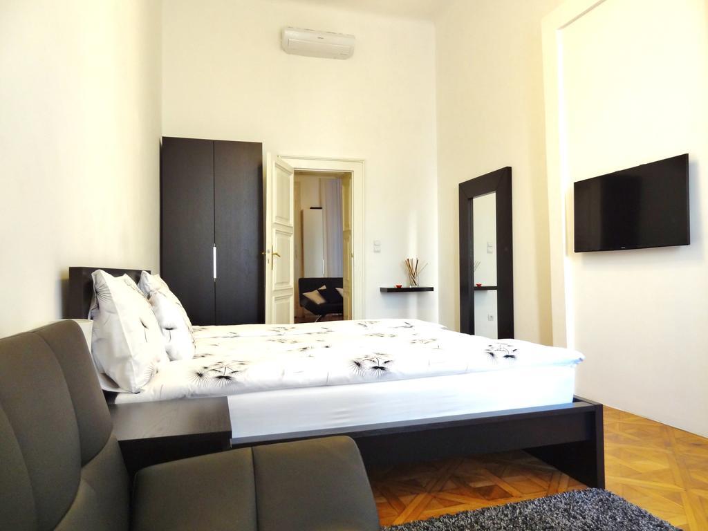 Erzsebet Boulevard Apartment Budapest Exterior photo