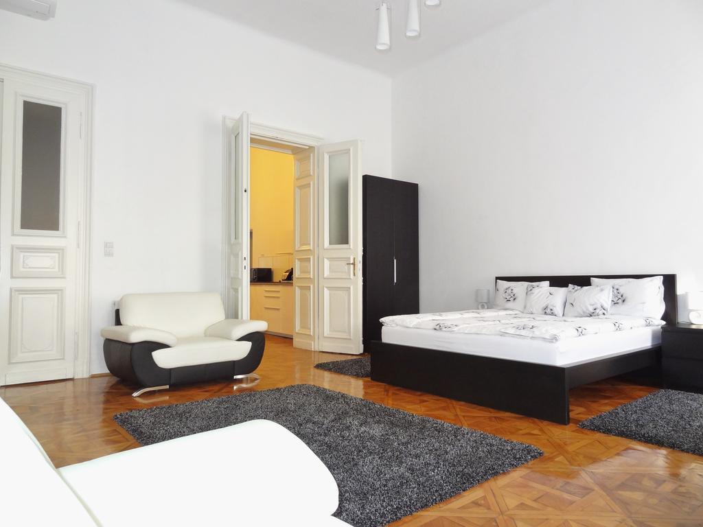 Erzsebet Boulevard Apartment Budapest Room photo